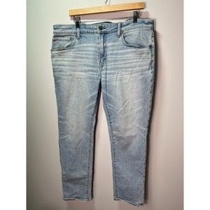 Mens American Eagle 38x30 jeans airflex temp tech